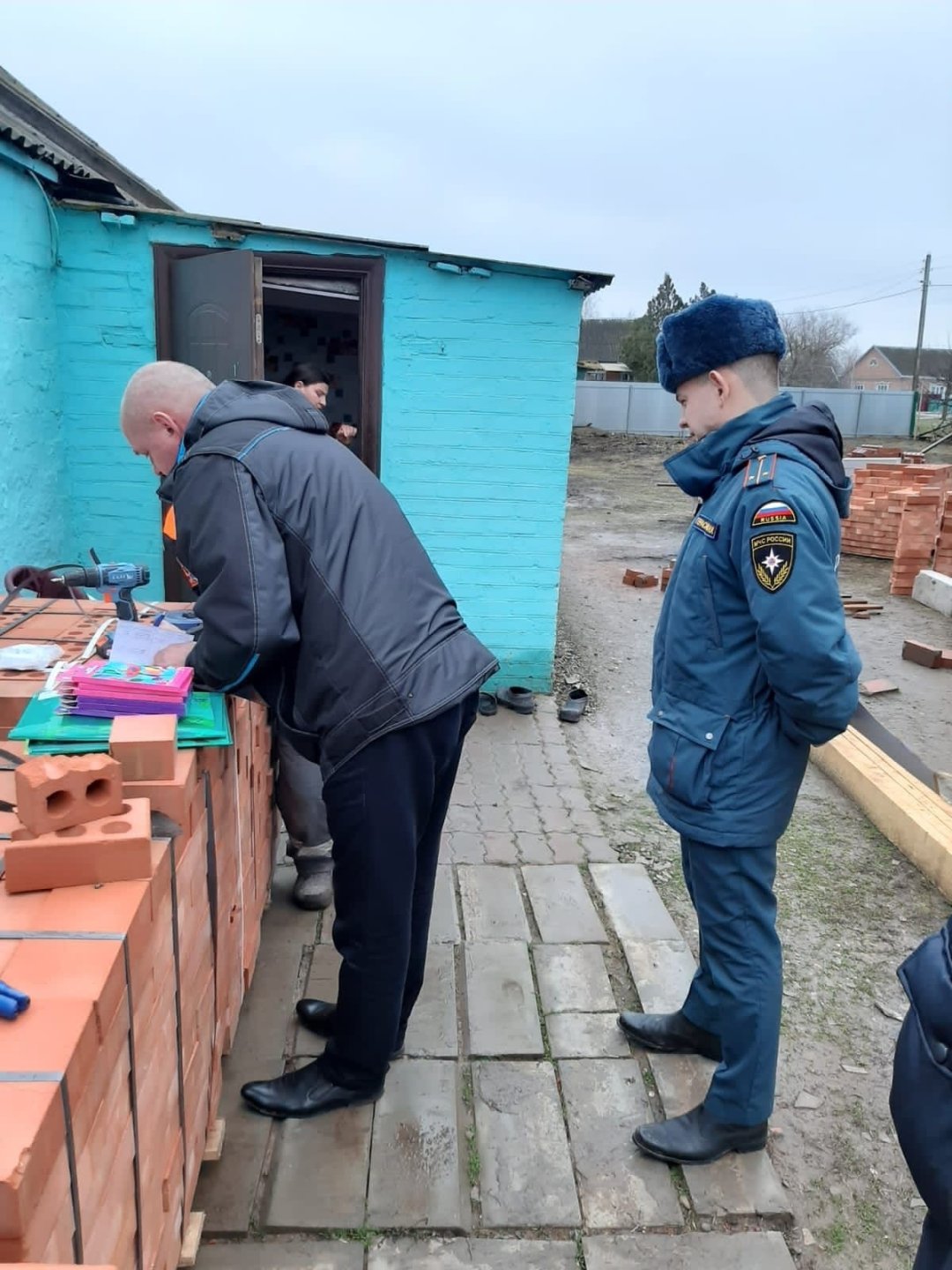 160 пожарных извещателей установят в домах многодетных семей в Сальском районе