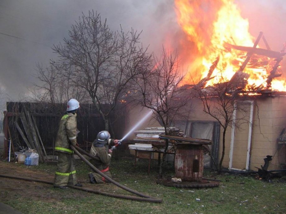 Пожар в частном доме в Сальском районе