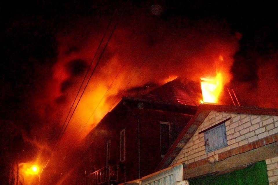 Пожар в частном домовладении в Сальском районе